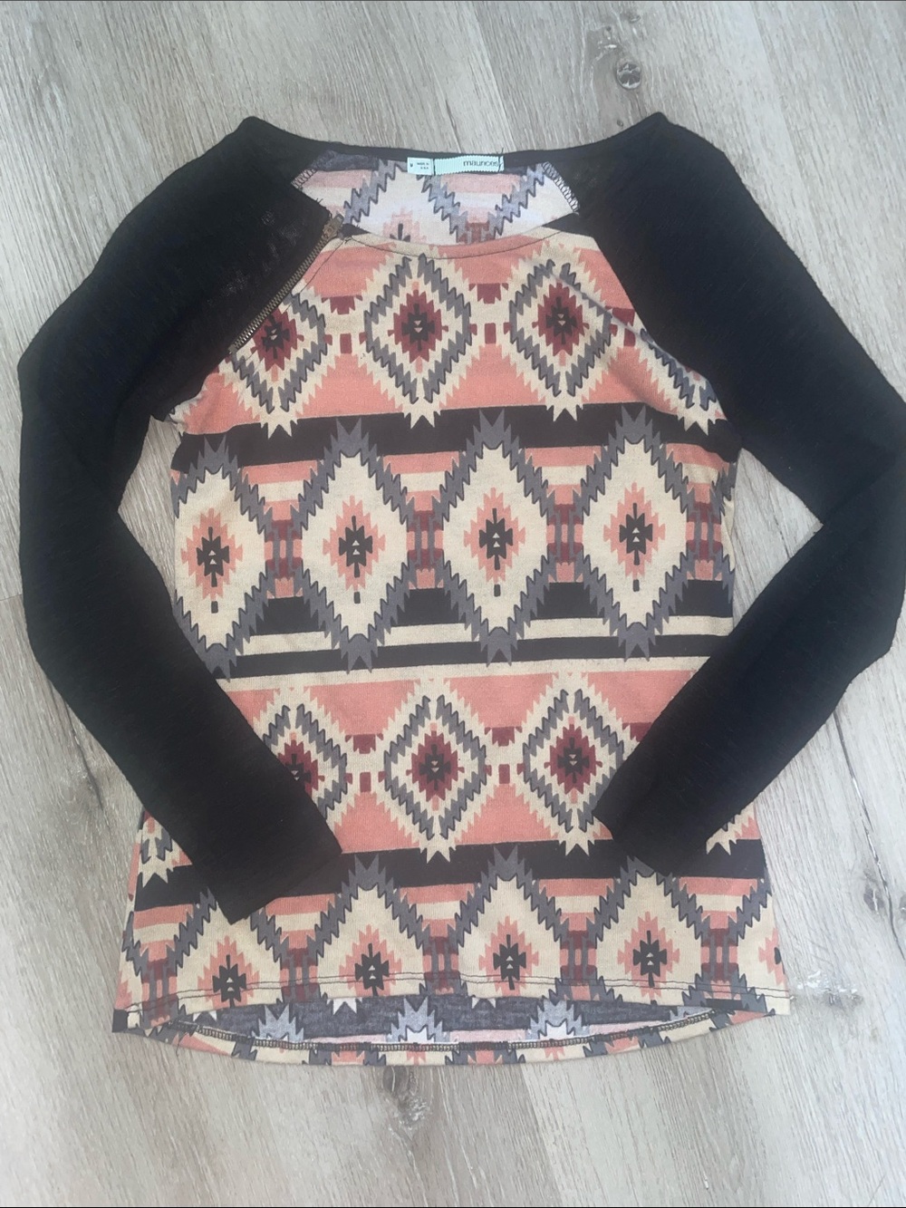 Vintage Maurices Aztec Print Top | Early 2000s | Black Sleeves | Women’s Medium